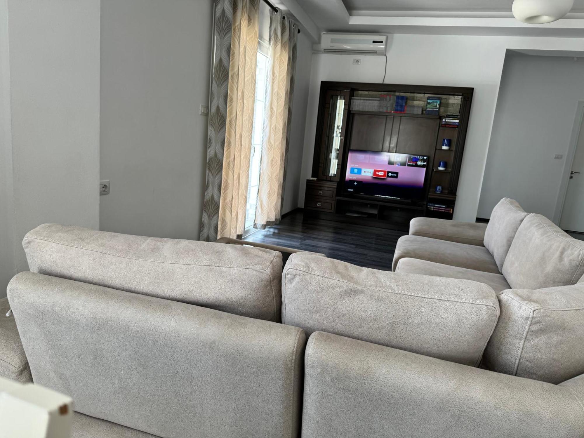 Villa August Ксамил Экстерьер фото